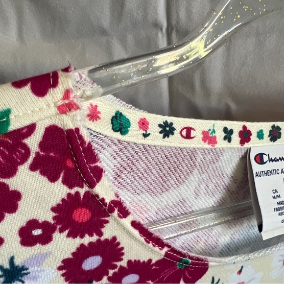 NWT CHAMPION CAMPUS FLORAL SWEATSHIRT - Picture 5 of 7